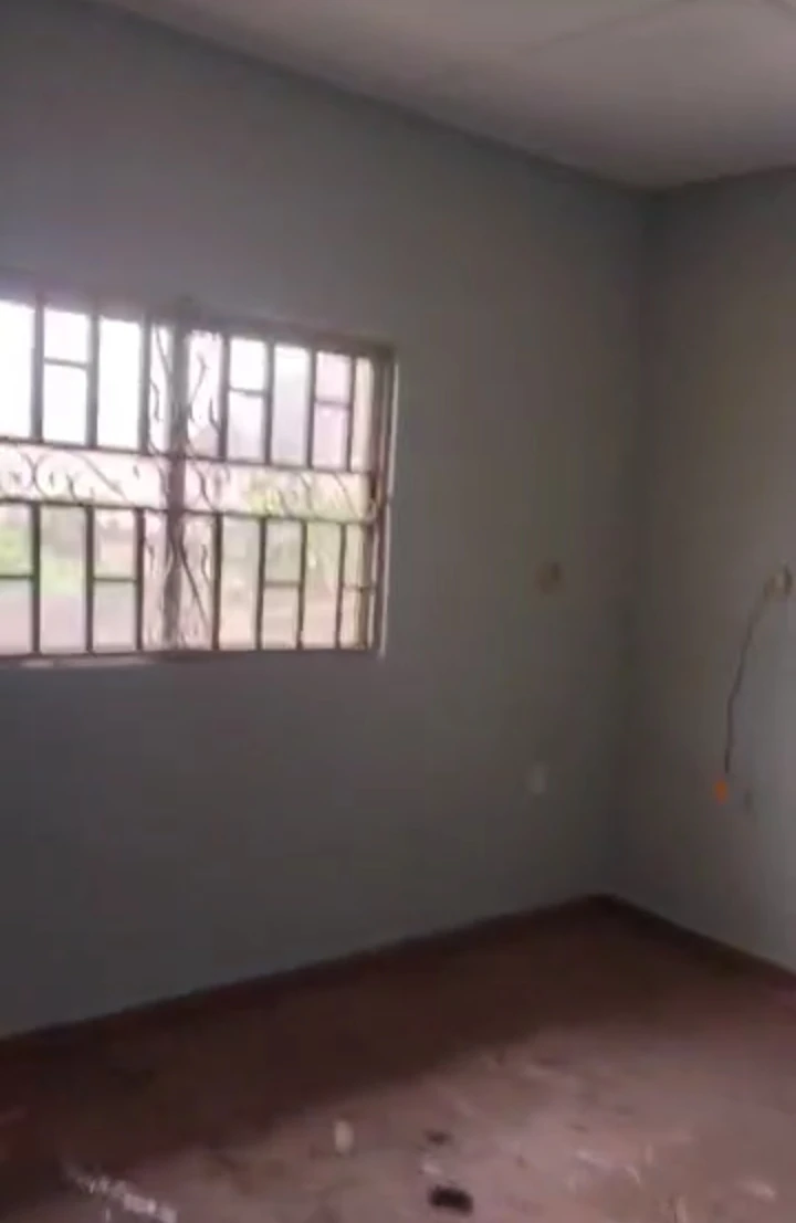 3 Bedroom Flat for Rent in Off OPC close to arougba community  tarred road, Edo cover picture