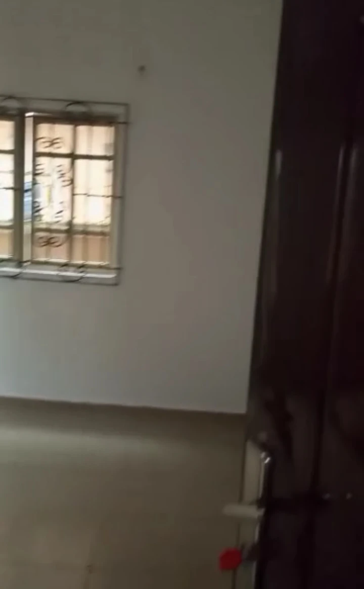 3 Bedroom Flat for Lease in Ewhuku town by RCC, off Sapele road Benin city, Edo