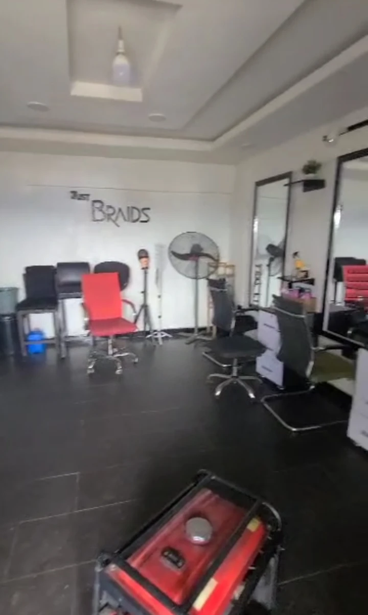 Store for Rent in Airport Road, Edo cover picture