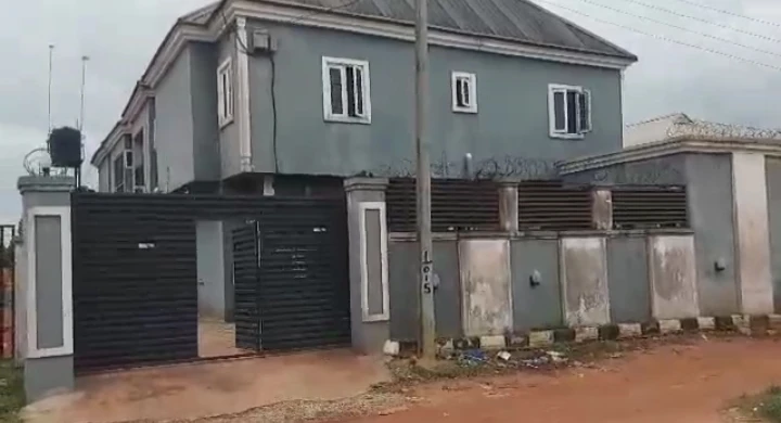 4 Bedroom Flat for Sale in Ugbor, Edo cover picture