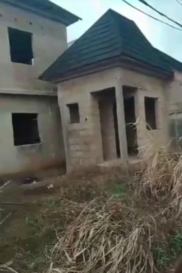 Uncompleted Building for Sale in Gapi, Edo cover picture