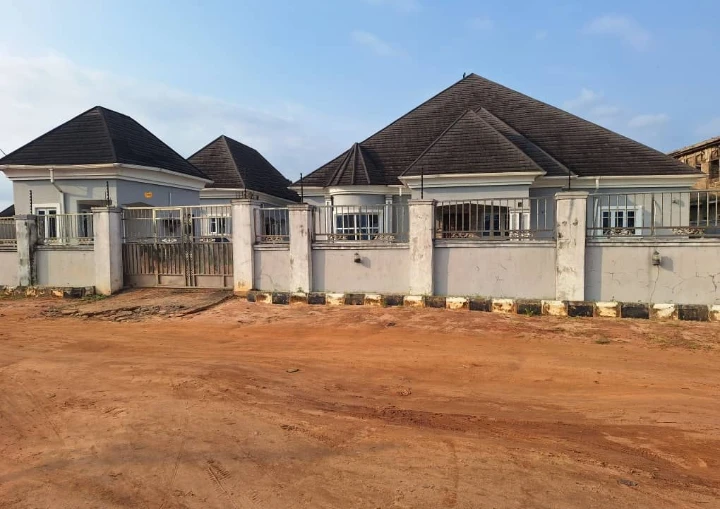 Bungalow for Sale in Amagba close to chairmans house, Edo cover picture