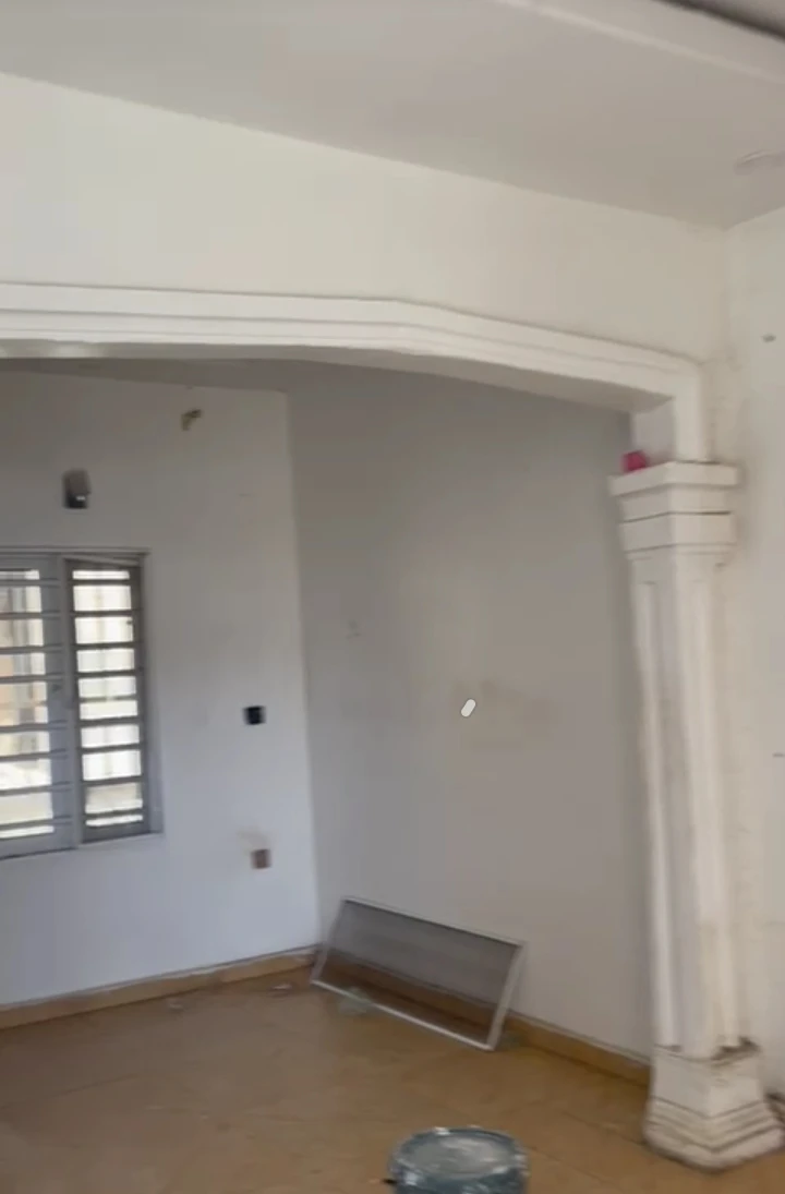 3 Bedroom Flat for Rent in Okhoromi, Edo cover picture