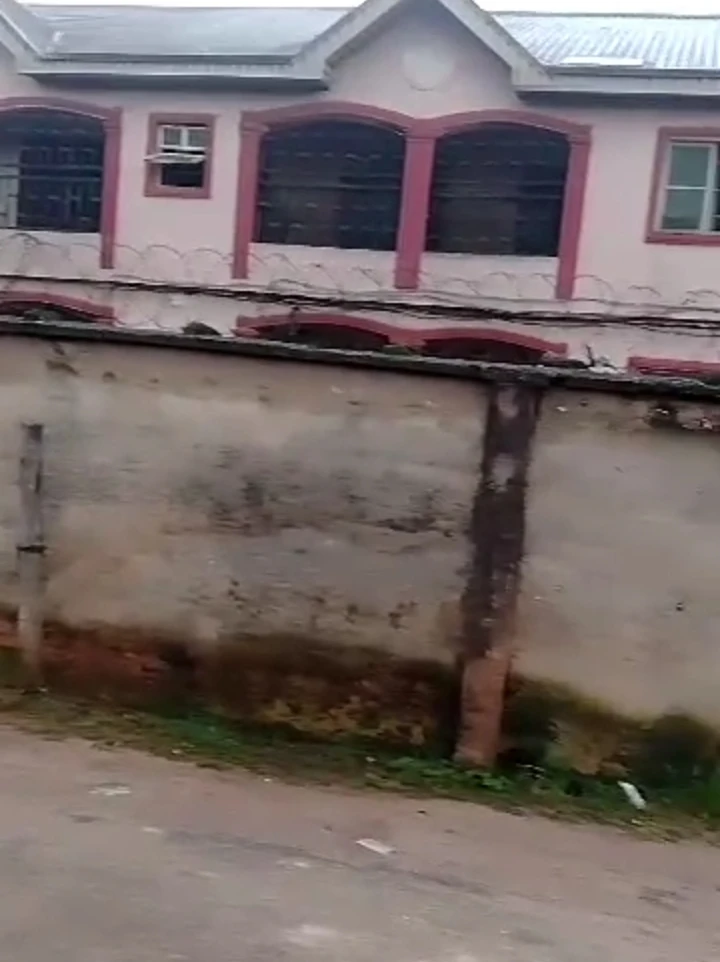 3 Bedroom Flat for Sale in Airport Road behind shaibu bakery opposite air Force barrack, Edo cover picture