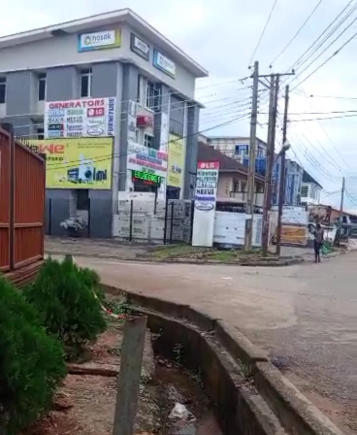 Office Space for Sale in Along First East Circular Road, Edo