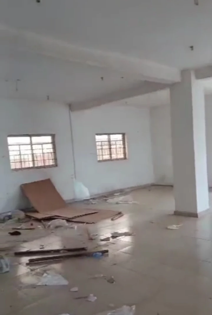 Hall for Lease in Edo street junction, Edo cover picture