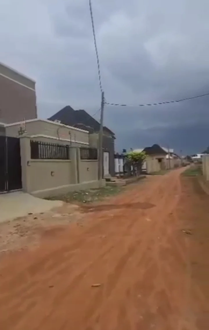 Duplex for Sale in Oguwenyi off airport road, Edo cover picture