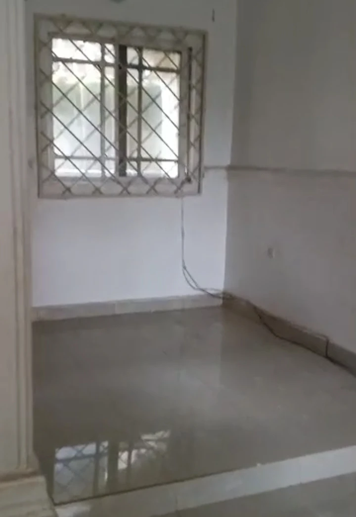 3 Bedroom Flat for Lease in Honey G road opposite NNPC mega office at airport road, Edo