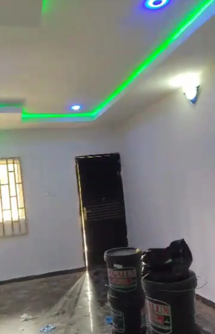 3 Bedroom Flat for Lease in Imadiyi off etete GRA, Edo cover picture