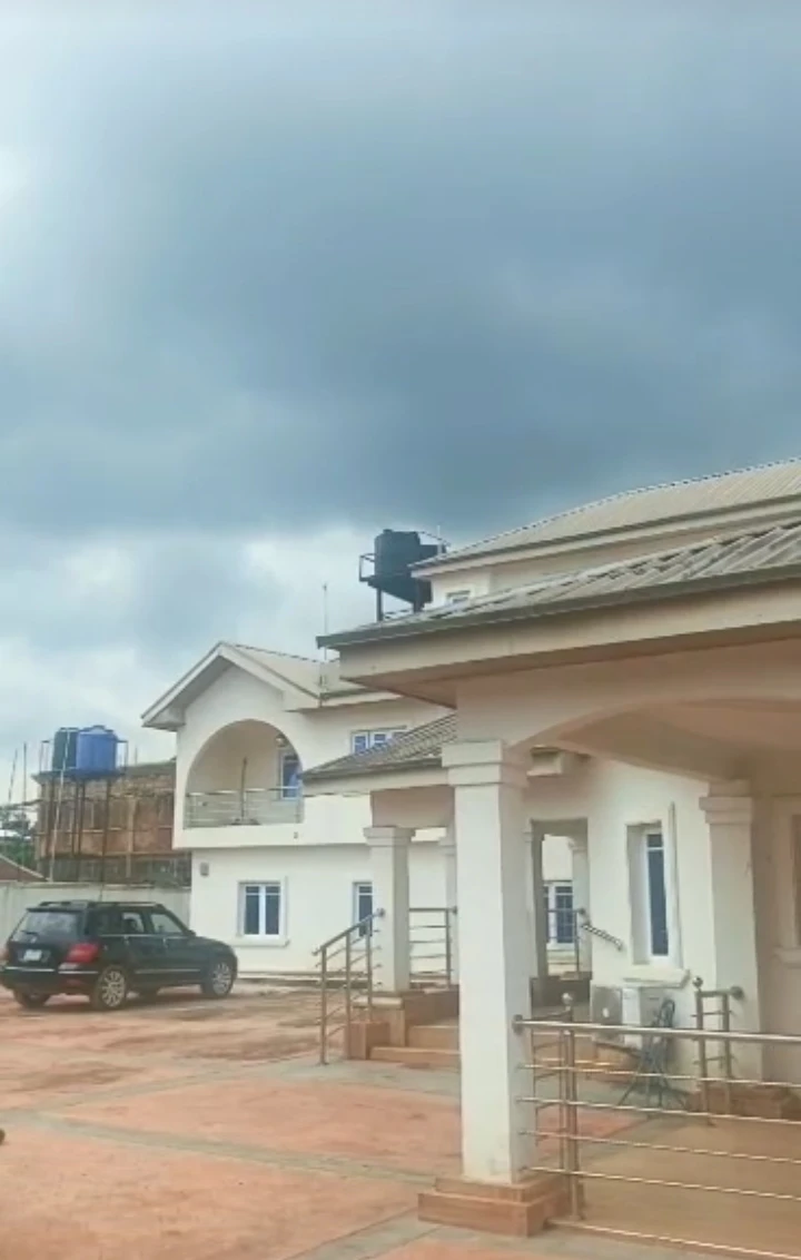 Duplex for Lease in First Ugbor, Edo cover picture