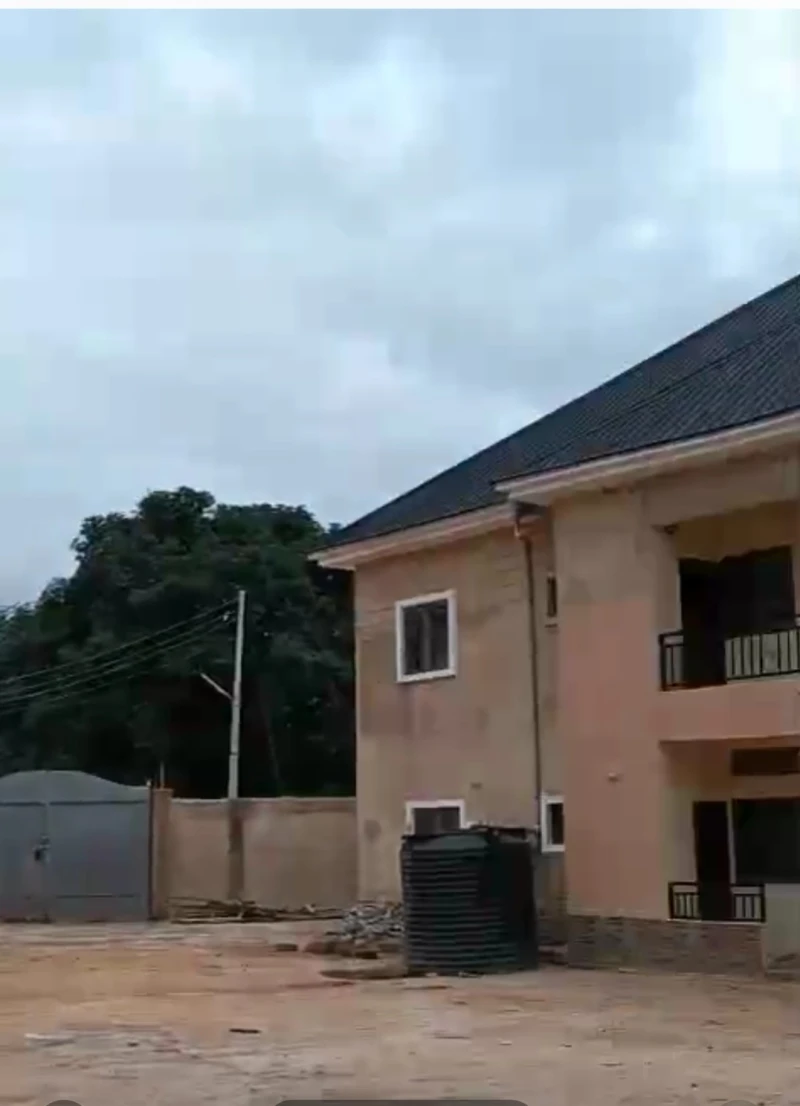3 Bedroom Flat for Rent in Agbani road, Enugu - Image 2