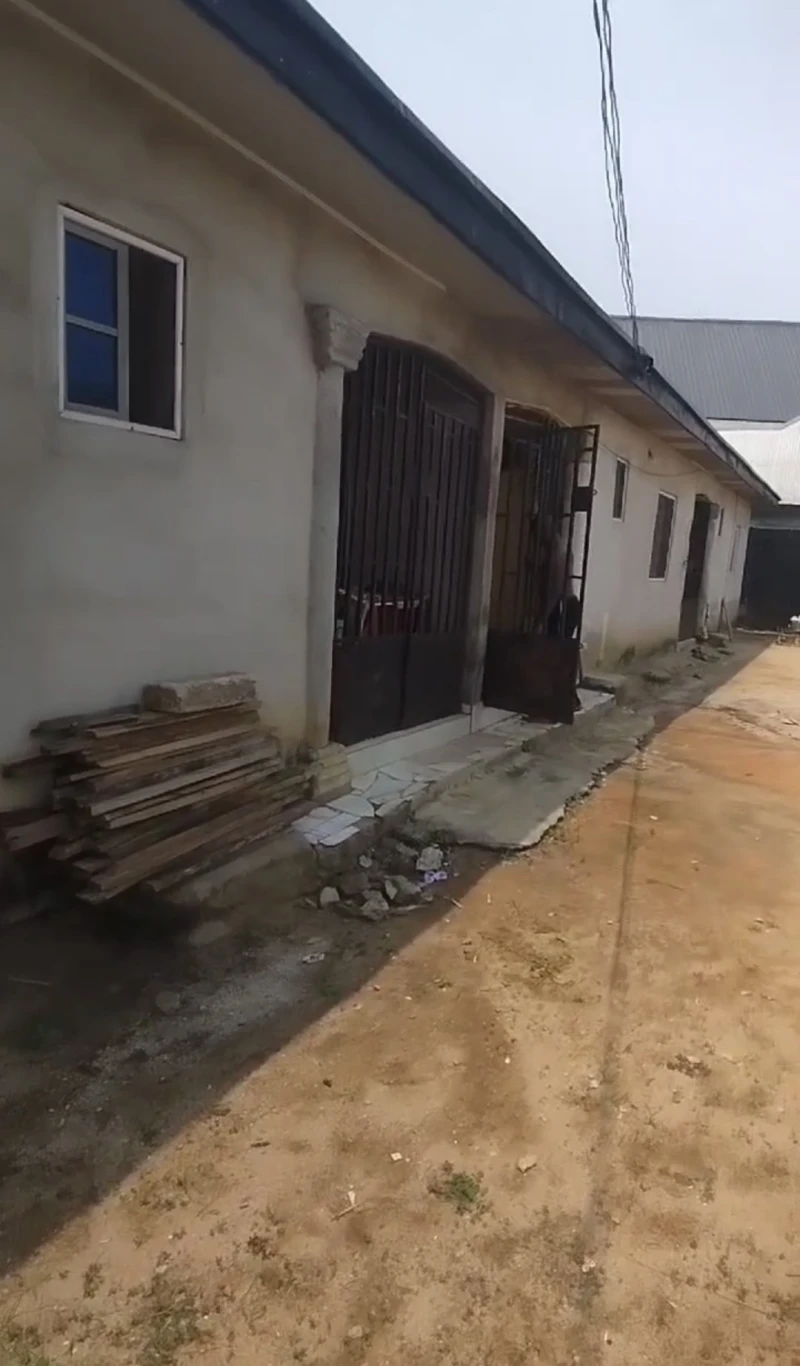 2 Bedroom Flat for Sale in Izu - Eneka Rumuapu, Rukpokwu Obio / Akpo LGA, Rivers - Image 5