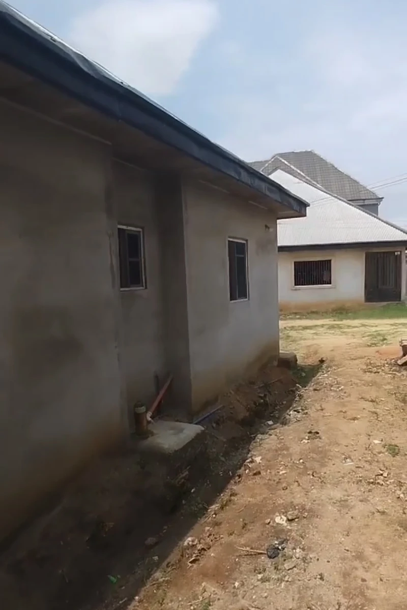 2 Bedroom Flat for Sale in Izu - Eneka Rumuapu, Rukpokwu Obio / Akpo LGA, Rivers - Image 1