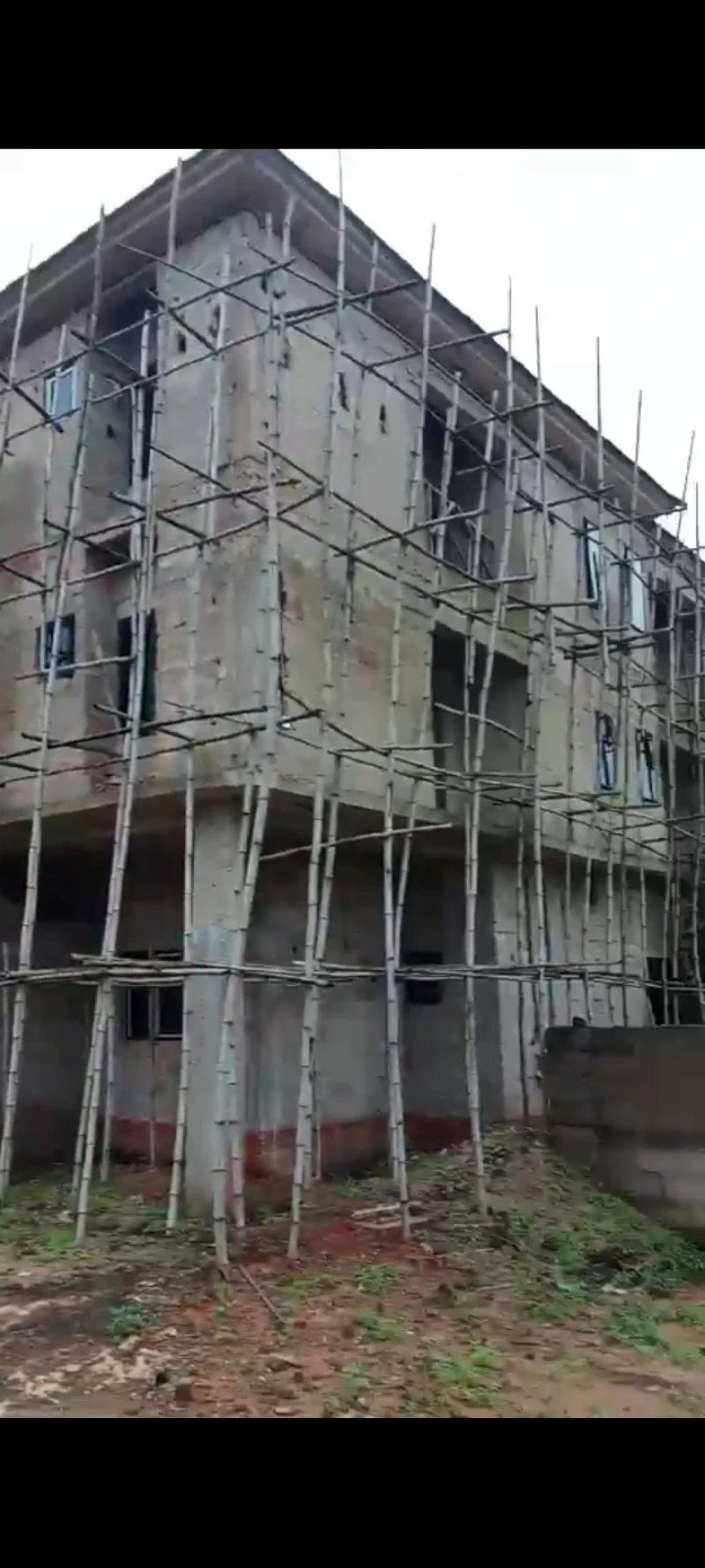 Hotel for Sale in Okpanam road, Delta - Image 1