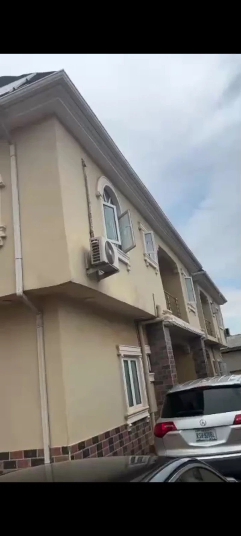 Duplex for Sale in Okpanam road, Delta - Image 3