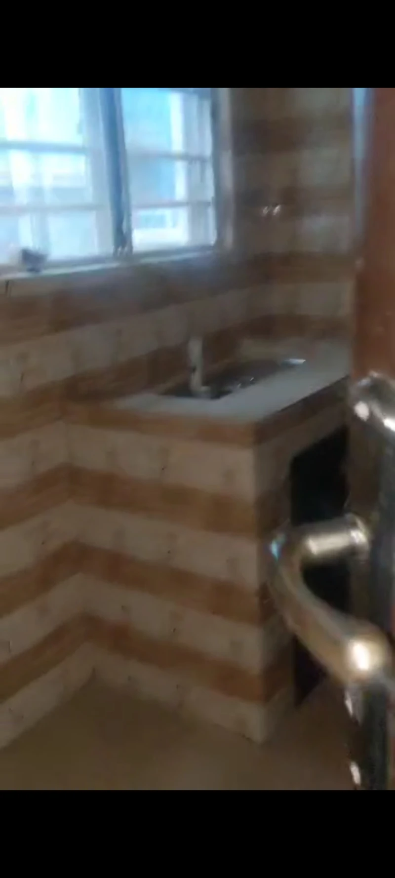 3 Bedroom Flat for Rent in Jemok, Delta - Image 1