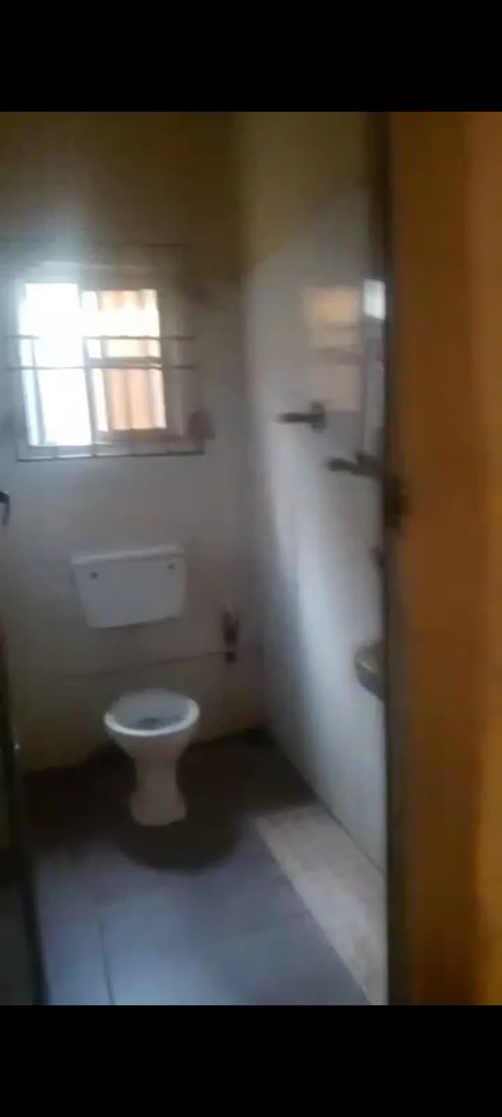 3 Bedroom Flat for Rent in Bypass, Delta - Image 1
