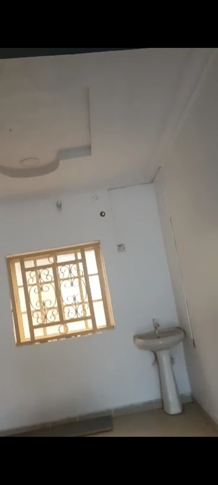 3 Bedroom Flat for Rent in Former deputy, Delta - Image 1
