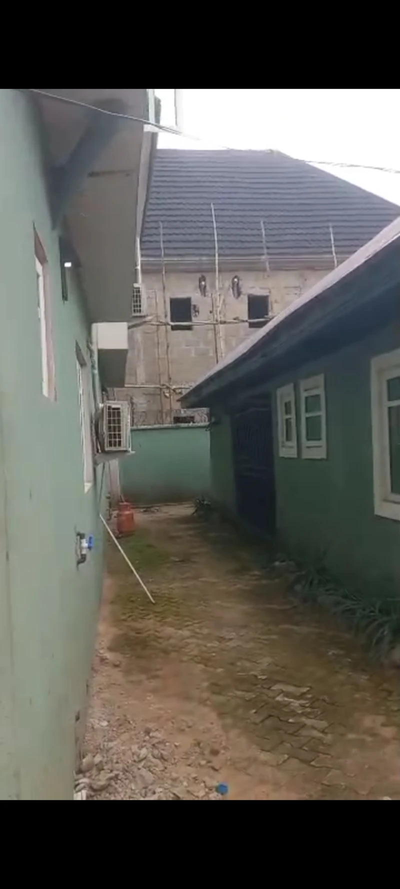 Duplex for Sale in Doctor's Street, Delta - Image 2