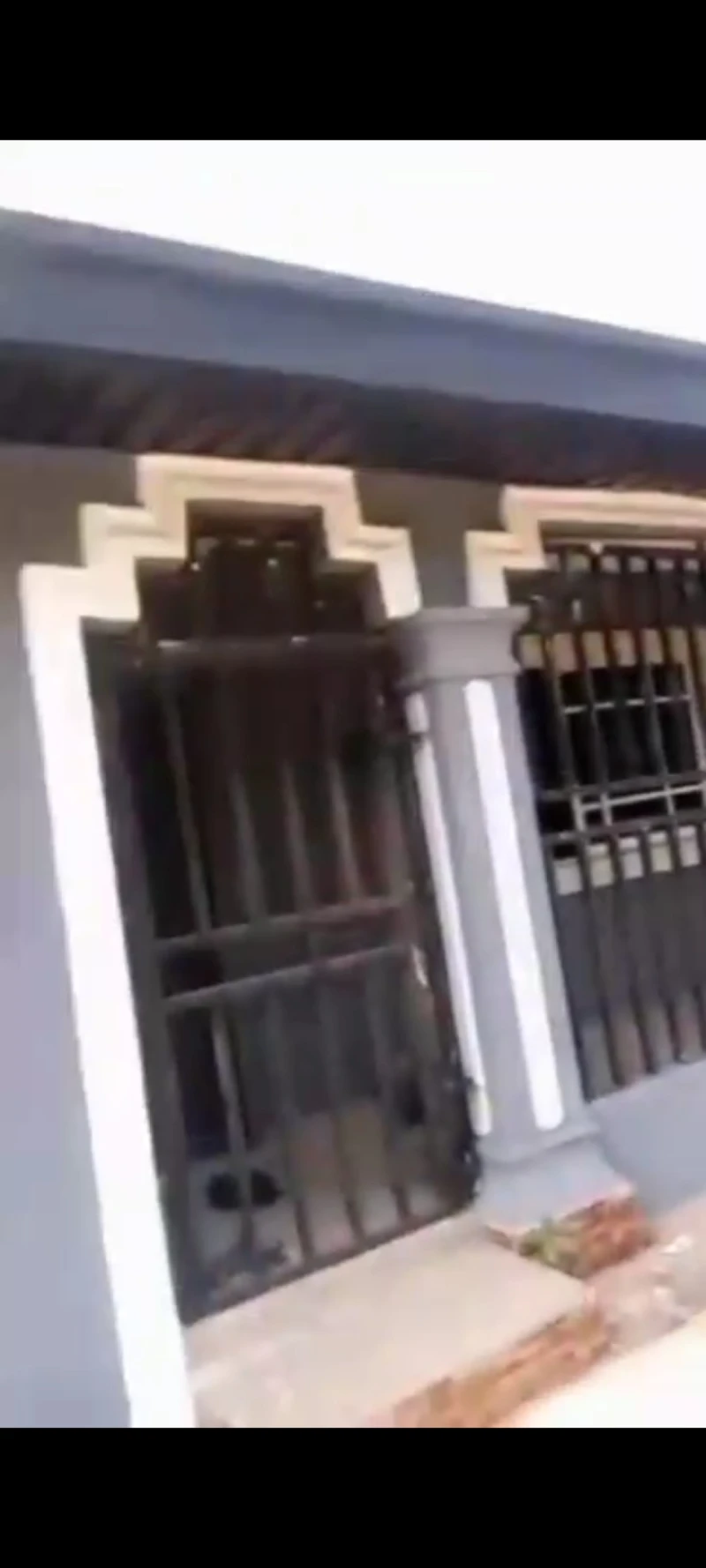 3 Bedroom Flat for Sale in Bonsaac, Delta - Image 1