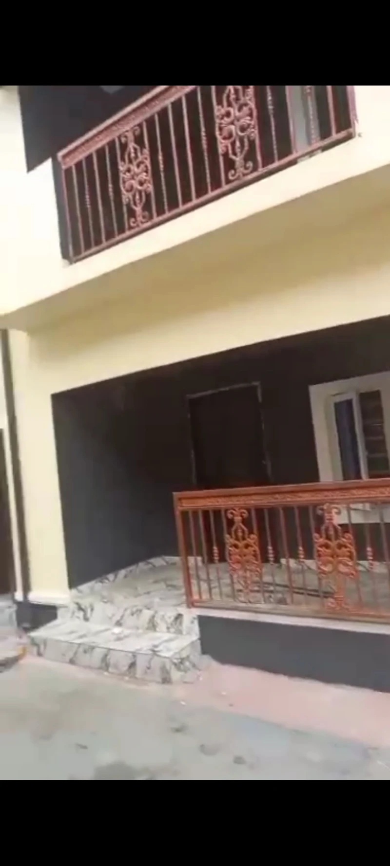 2 Bedroom Flat for Sale in Behind Anioma market, Delta - Image 2