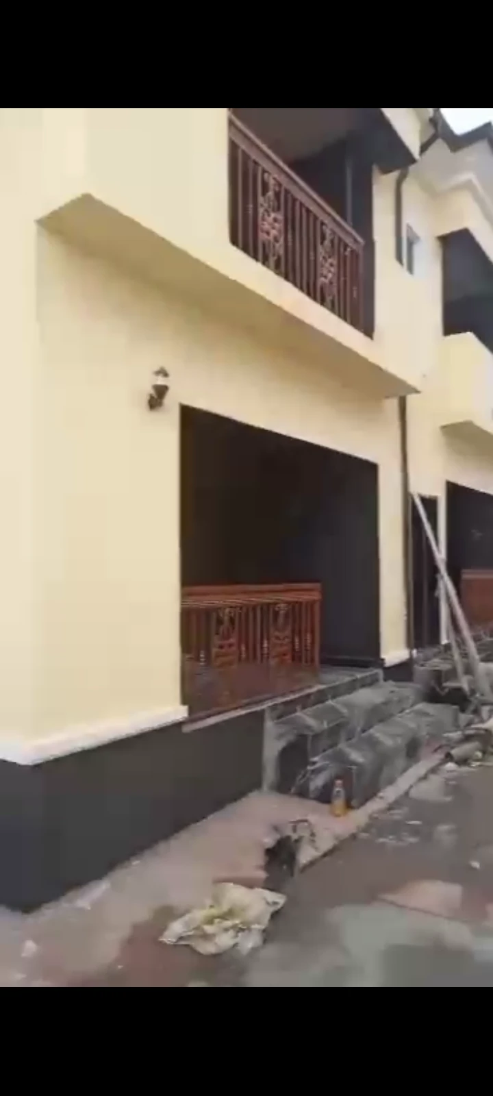 2 Bedroom Flat for Sale in Behind Anioma market, Delta - Image 1