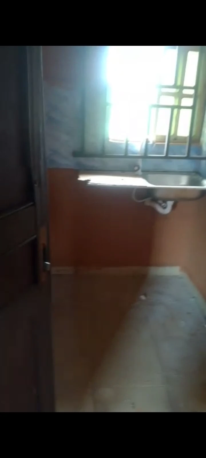 SelfContain for Rent in Across former deputy, Delta - Image 2