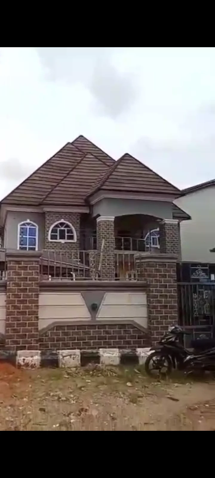 Duplex for Rent in Specialist Hospital road, Delta - Image 1