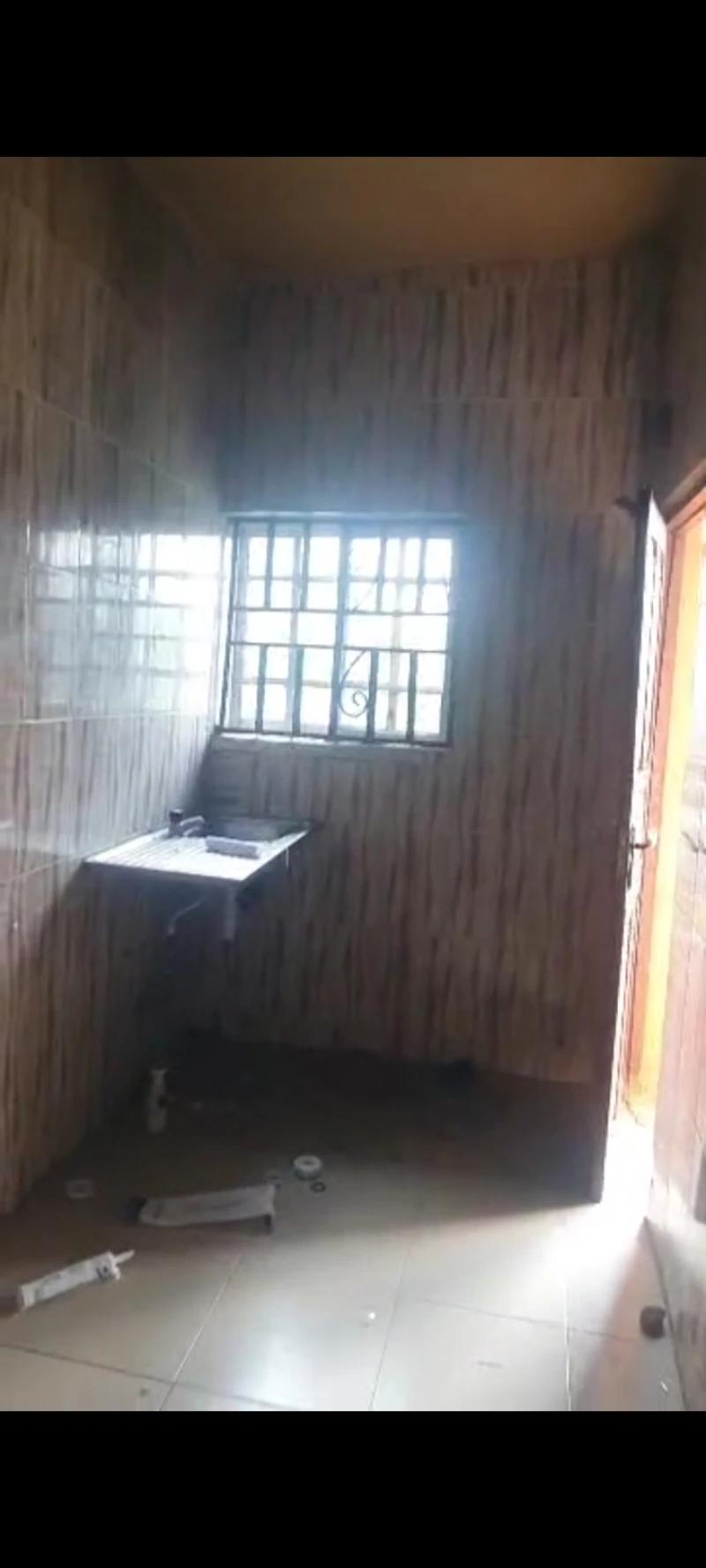 3 Bedroom Flat for Rent in Former deputy, Delta - Image 1