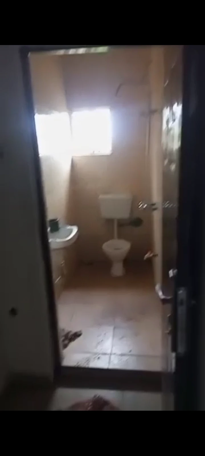 1 Bedroom Flat for Rent in Nwawolo, Delta - Image 3