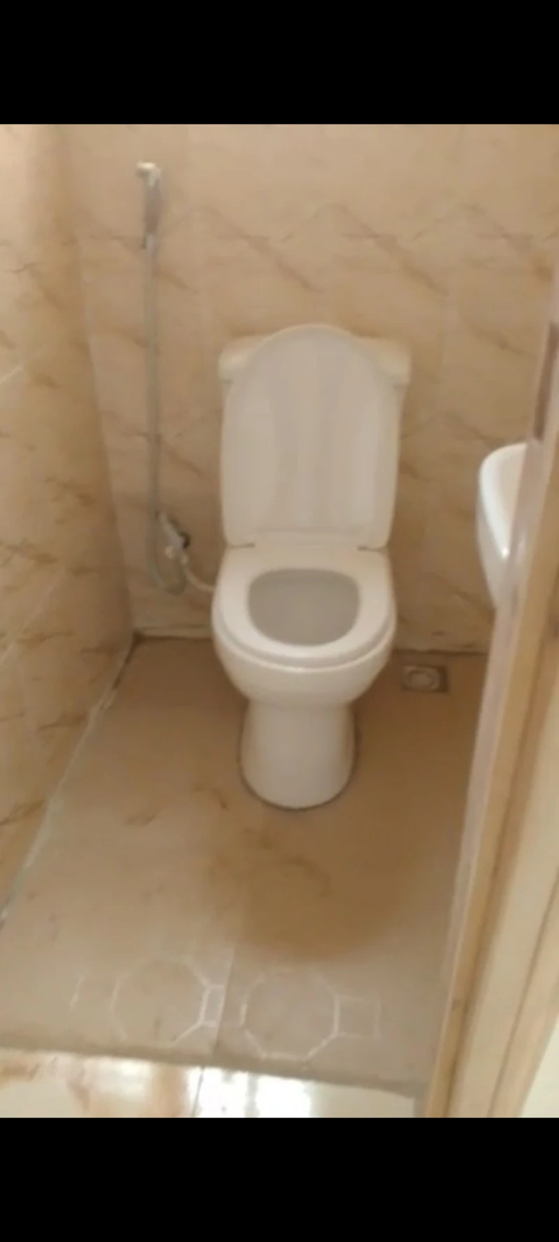 1 Bedroom Flat for Rent in DLA, Delta - Image 2
