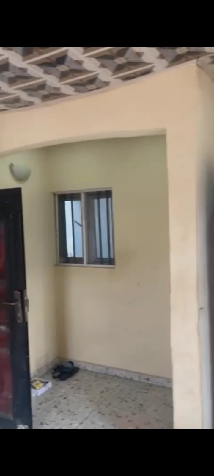 1 Bedroom Flat for Rent in Bonsaac, Delta - Image 4