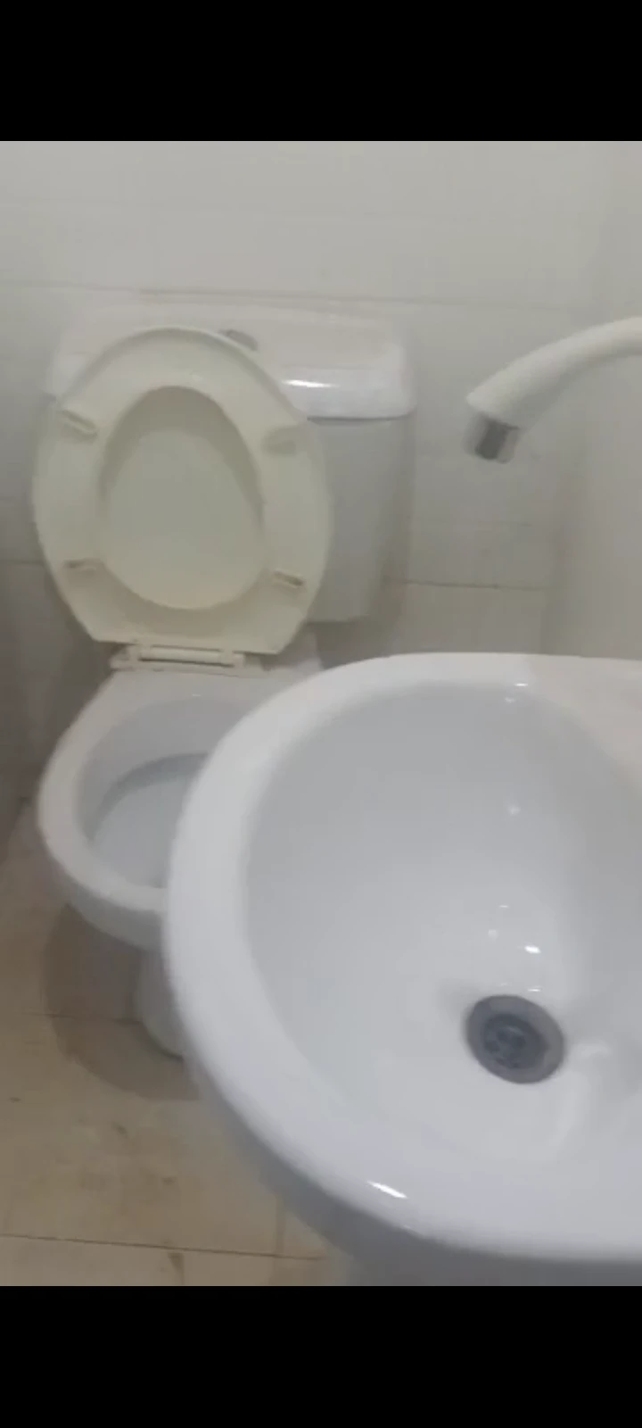 3 Bedroom Flat for Rent in NTA road, Delta - Image 4