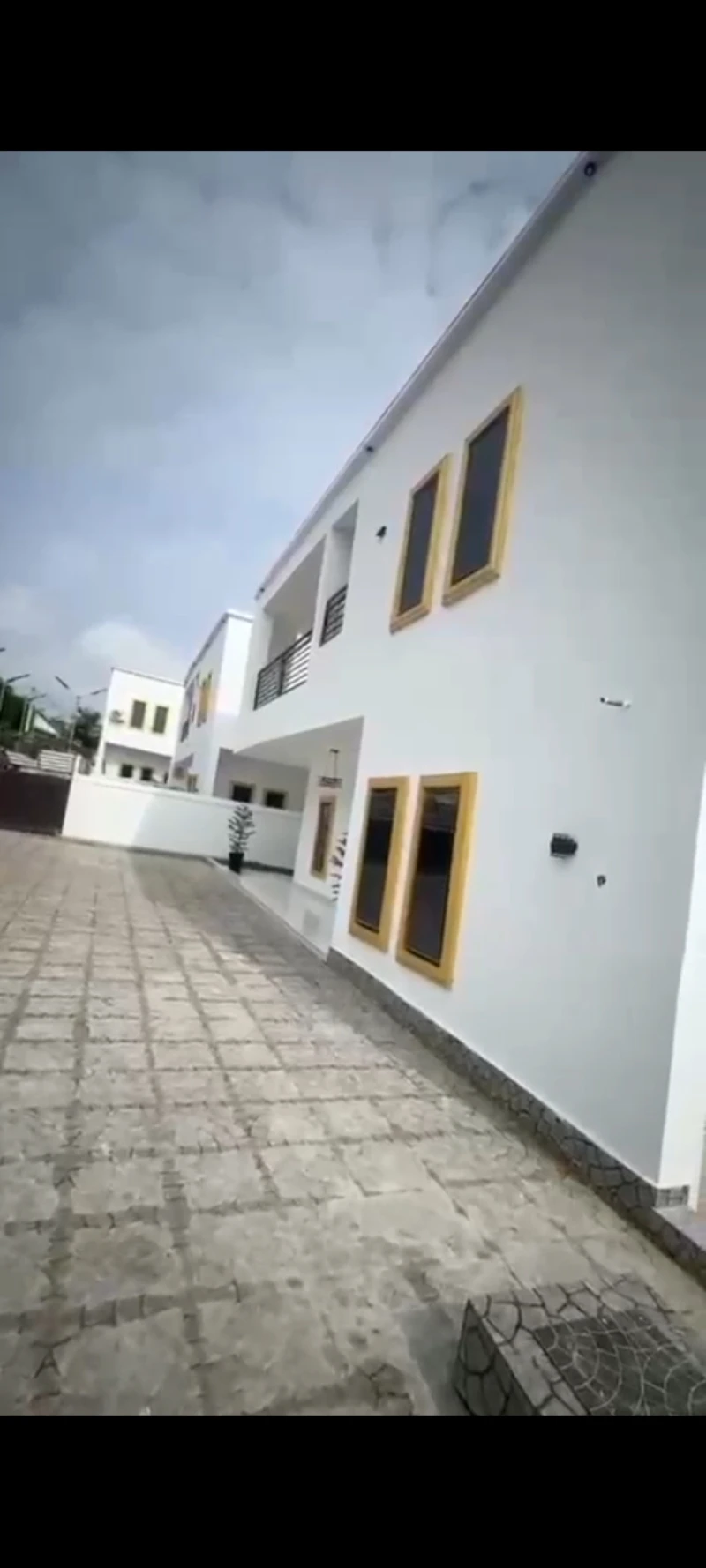 Duplex for Sale in Okpanam road, Delta - Image 1