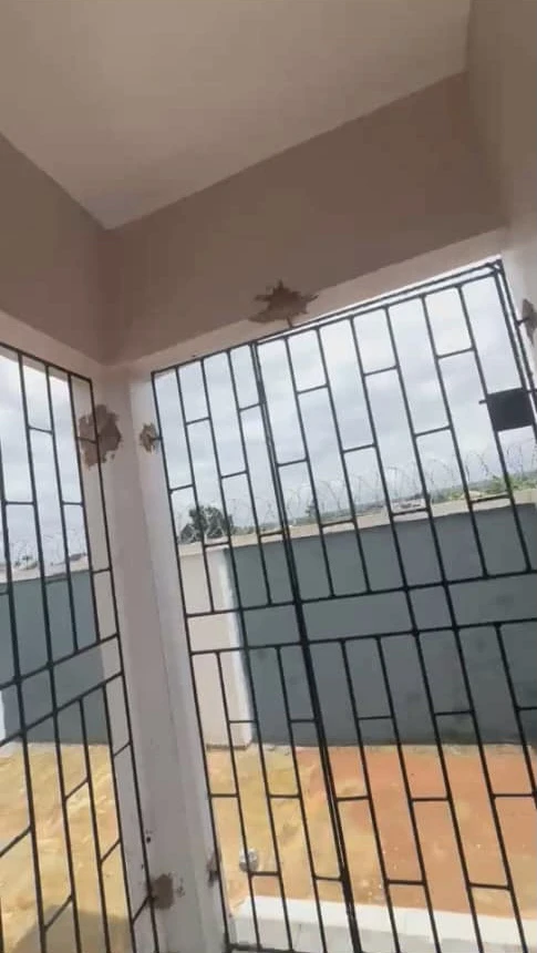 1 Bedroom Flat for Rent in Across City Gate, Delta - Image 5