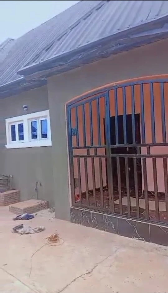 2 Bedroom Flat for Rent in Kingdom Hall, Delta cover picture