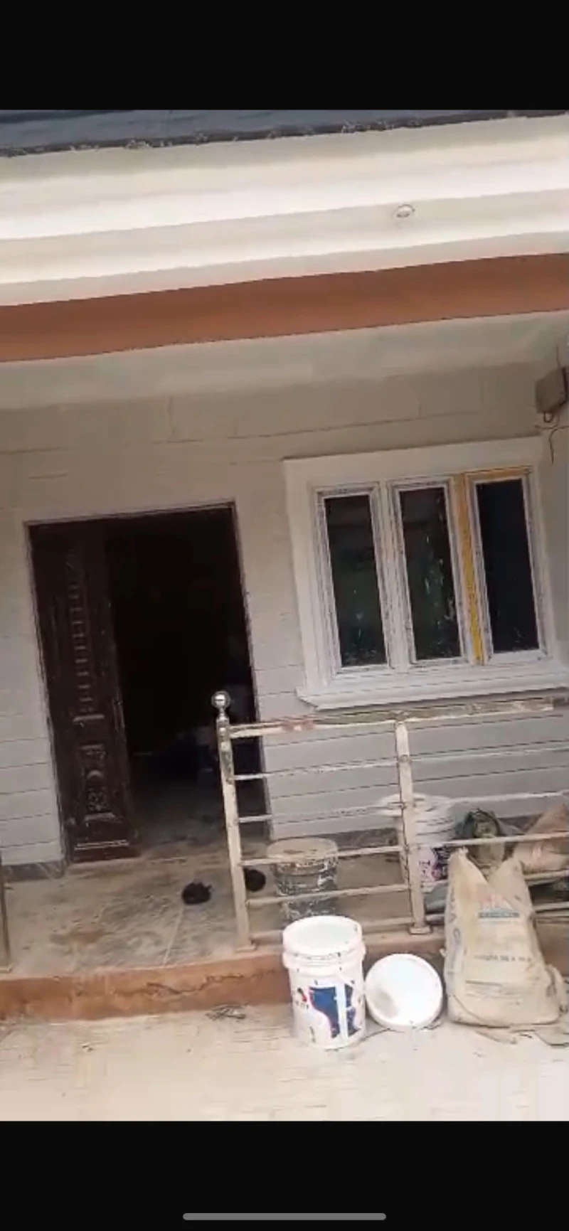 3 Bedroom Flat for Rent in Nnebisi, Delta - Image 1