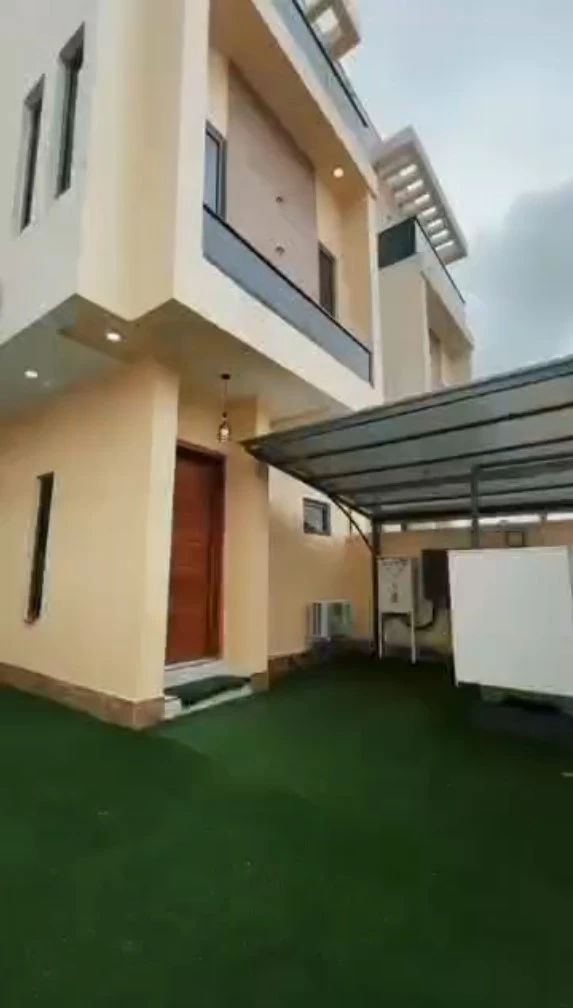 Duplex for Rent in Omole phase 1, Lagos - Image 1