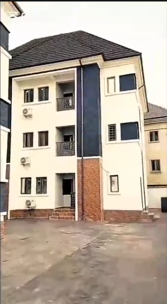 2 Bedroom Flat for Sale in Awka, Anambra - Image 1