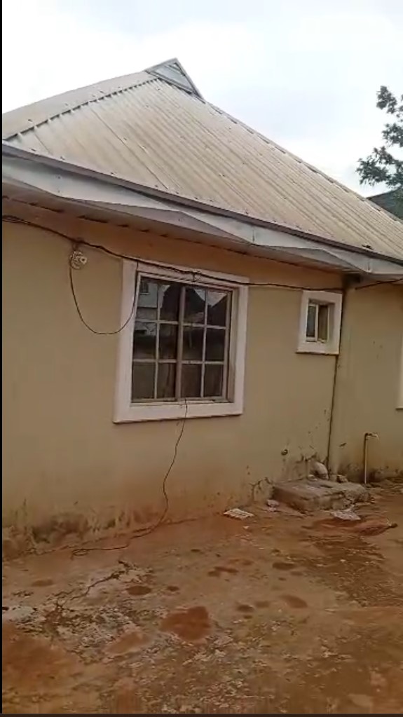 3 Bedroom Flat for Sale in Specialist Hospital, Delta