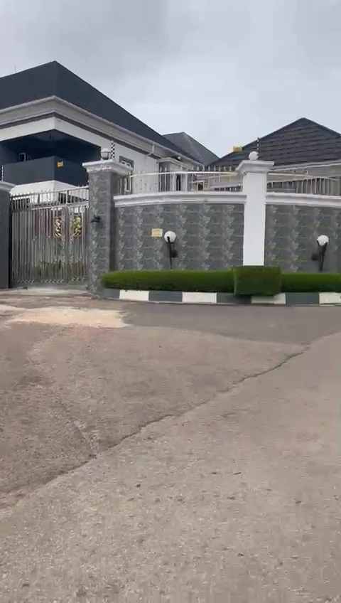 Land for Sale in Golf estate, Enugu - Image 5