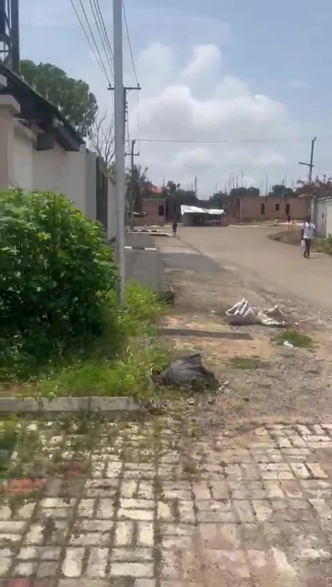 Duplex for Sale in Golf estate, Enugu - Image 2