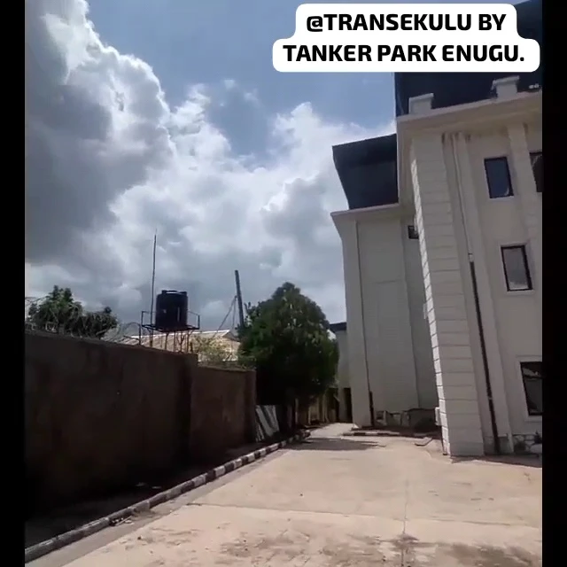 Mansion for Sale in Transekulu, Enugu - Image 3