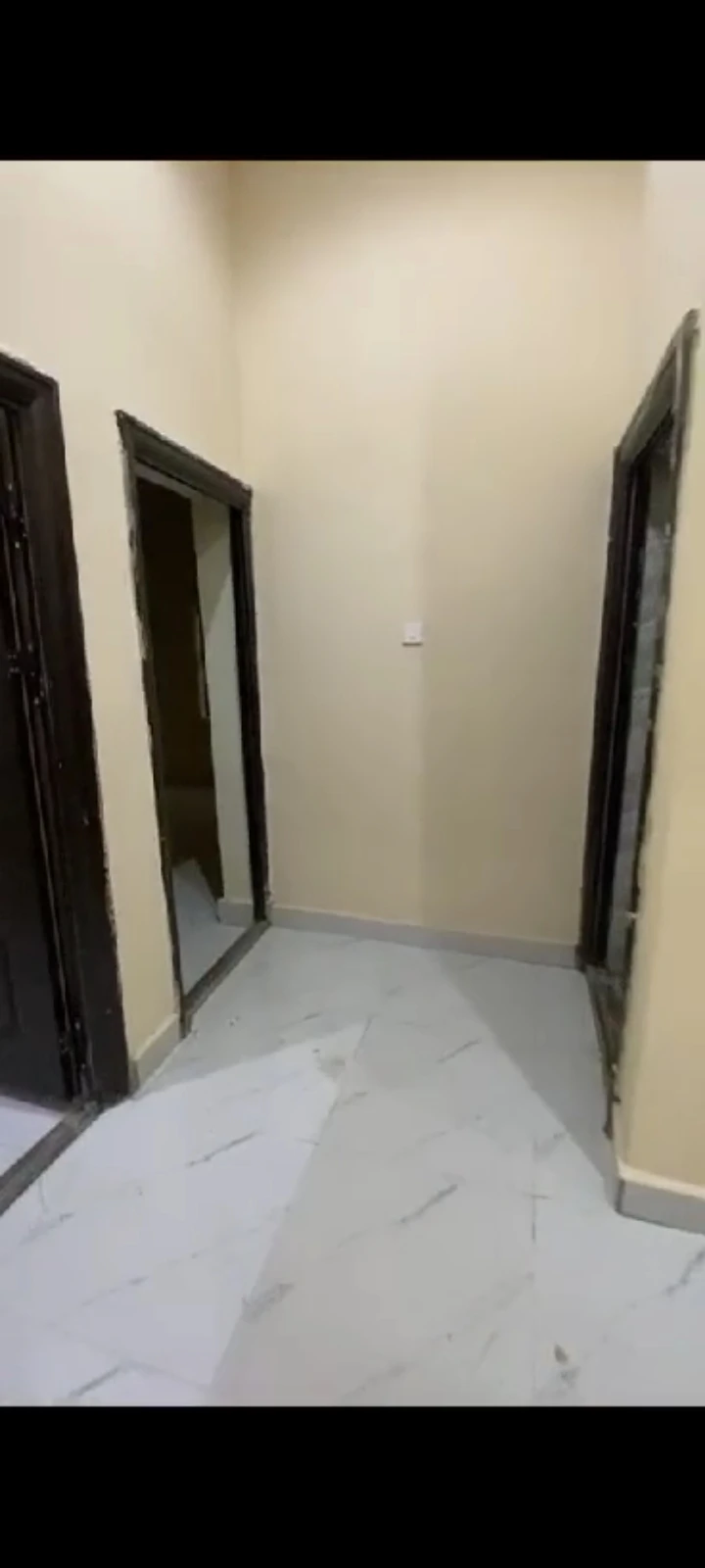 Three bedroom flat for Rent in Thinker Corner, Enugu - Image 1