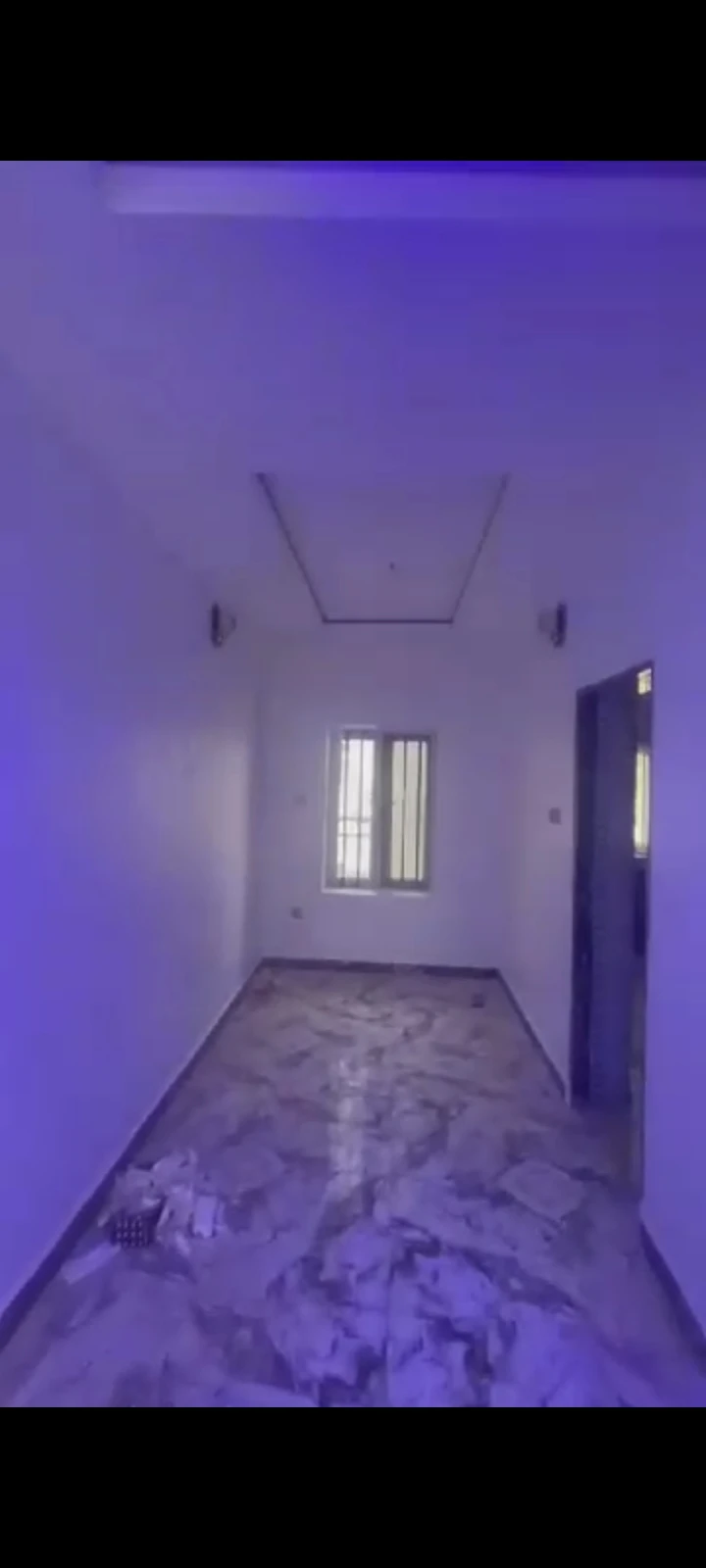 2 Bedroom Flat for Rent in A standard 2 bedroom apartment at Ugwuaji, not far from Nkwo roundabout with POP Ceiling, kitchen cabinet and wardrobe, heater and, Enugu - Image 2