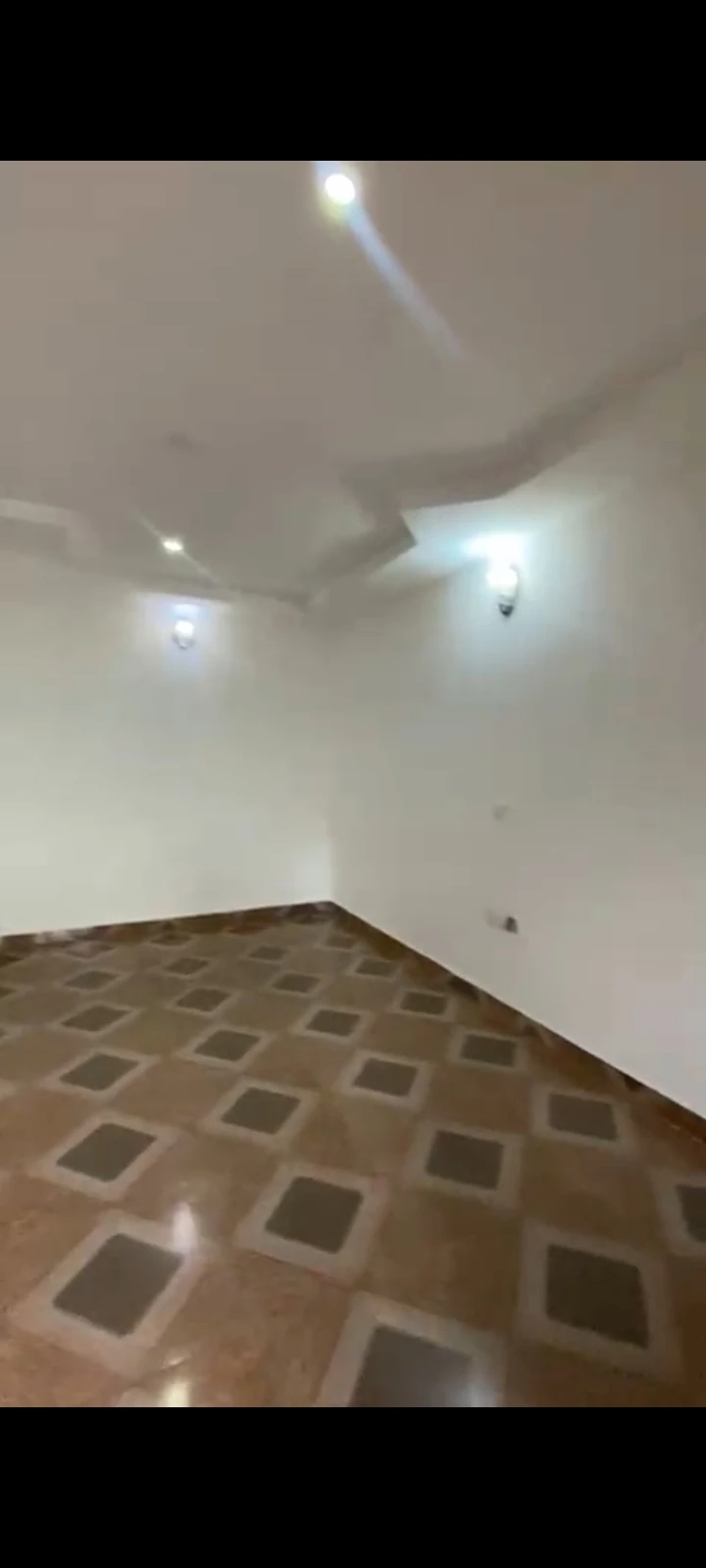 3 Bedroom Flat for Rent in THINKERS CORNER, Rivers - Image 1