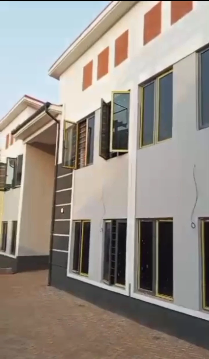 Duplex for Rent in Thinker Corner, Enugu - Image 1