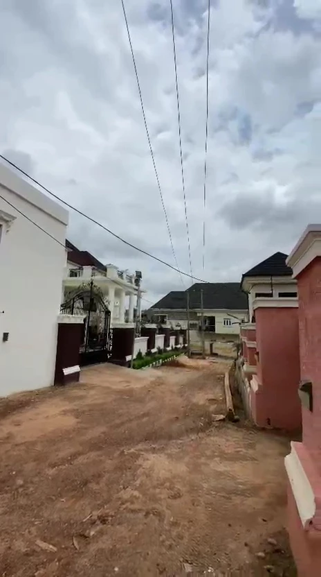 Land for Sale in Thinkers Corner, Enugu - Image 2