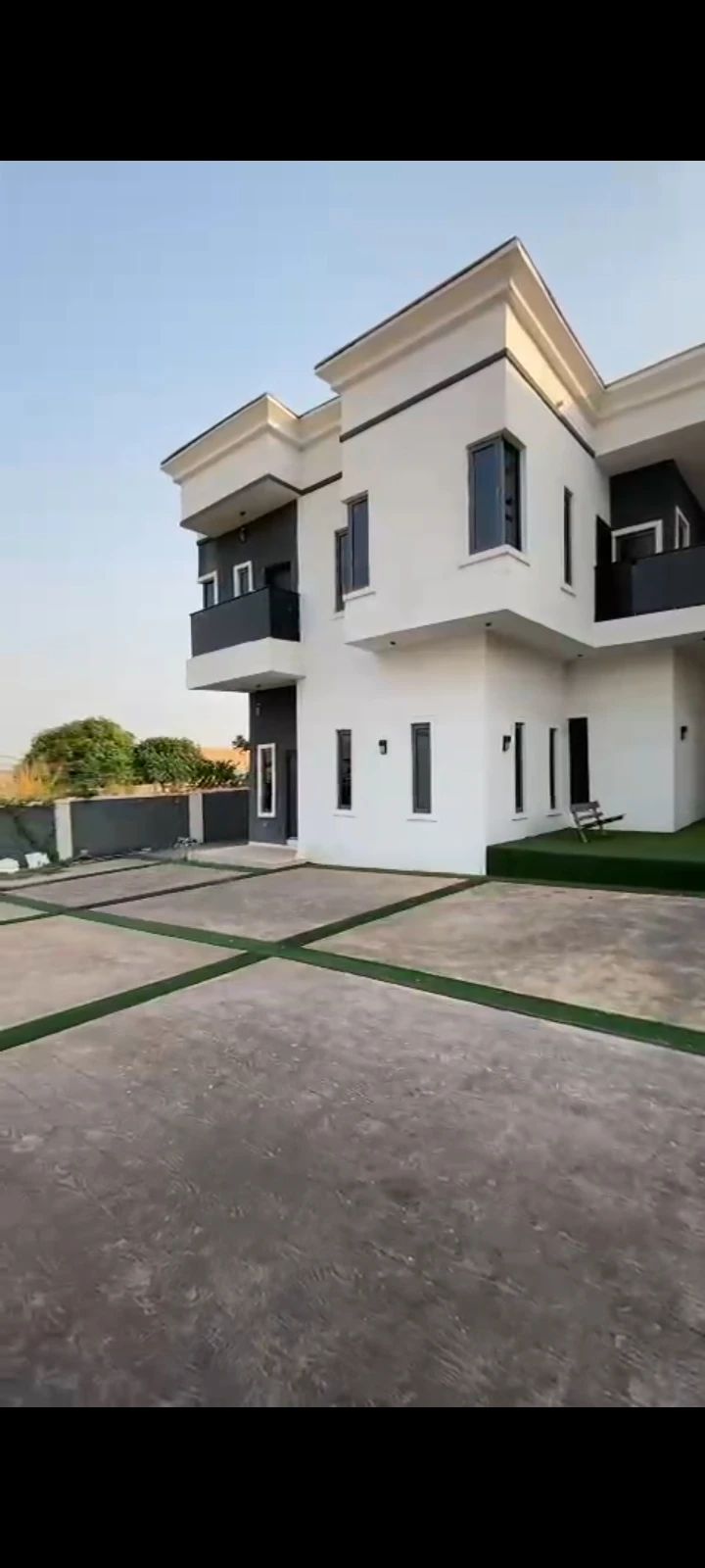 4 Bedroom Flat for Sale in THINKERS CORNER, Enugu - Image 2