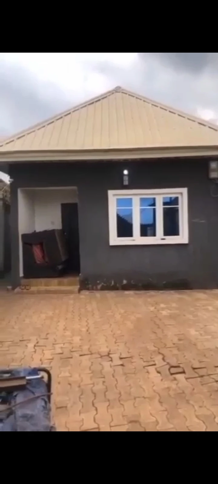 Bungalow for Sale in THINKERS CORNER, Enugu cover picture